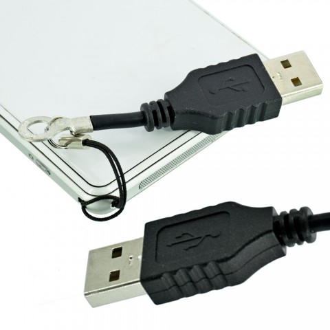 Gantungan HP Kabel USB Ramah Lingkungan