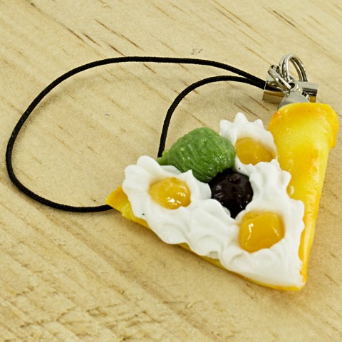 Gantungan HP Replika Makanan - Kue Dadar Selai Kacang