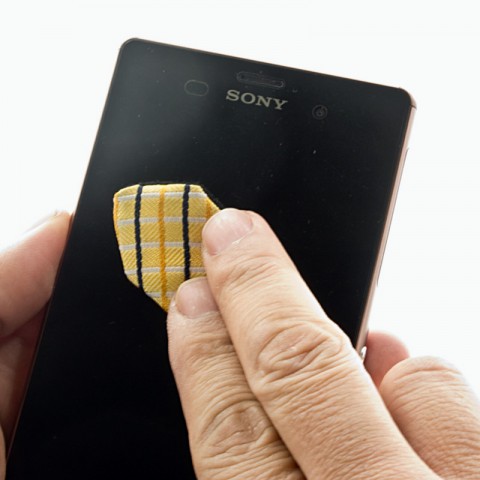 Tie Cleaner Earphone Jack Mascot (Yellow Check)